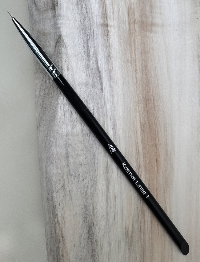 Kostka-Liner-1-3 Kostka Brush Liner 1 - Obrázek 1